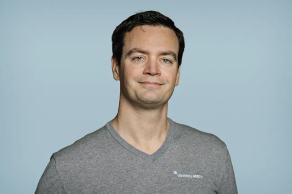 "AI Accelerator�� ���� ���⼺�� ũ�� �ٿ��ִ� ��Ŷ�� �����մϴ�." Anders Billes�� Beck, ��� �λ���, Universal Robots&nbsp;